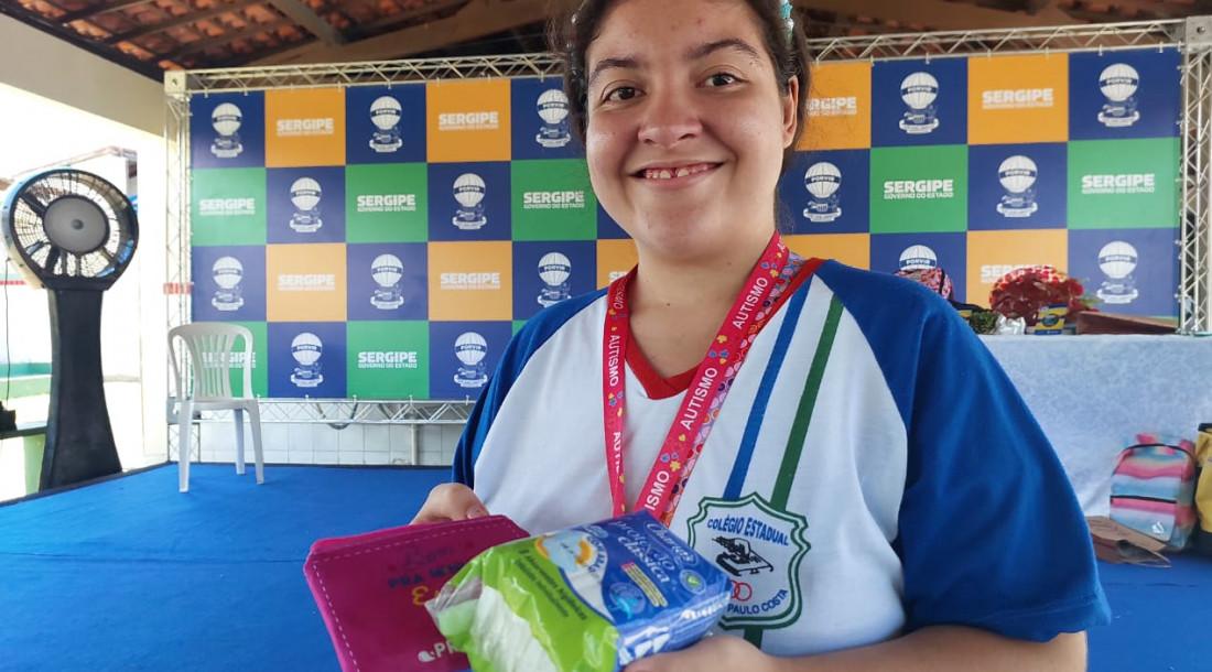 Governo de Sergipe inicia ano letivo 2024 com promoção de saúde menstrual nas escolas da rede