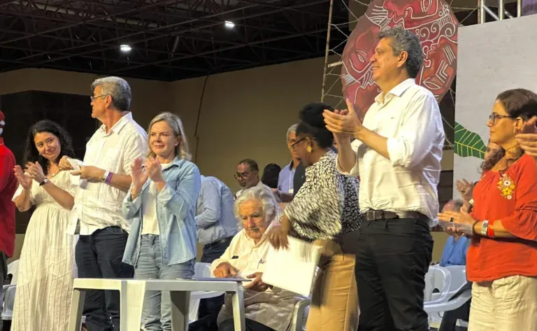Lula escolhe Marcio Macedo para representá-lo em evento de defesa da Democracia e Integração da América Latina