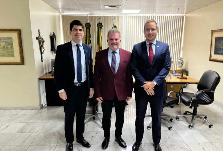 OAB de Sergipe se reúne com presidente do TJSE sobre publicação do edital da advocacia dativa