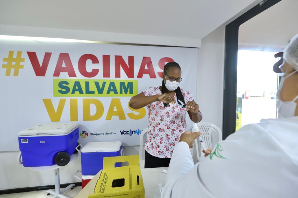 Prefeitura suspende pontos de vacinação nos shoppings a partir deste sábado