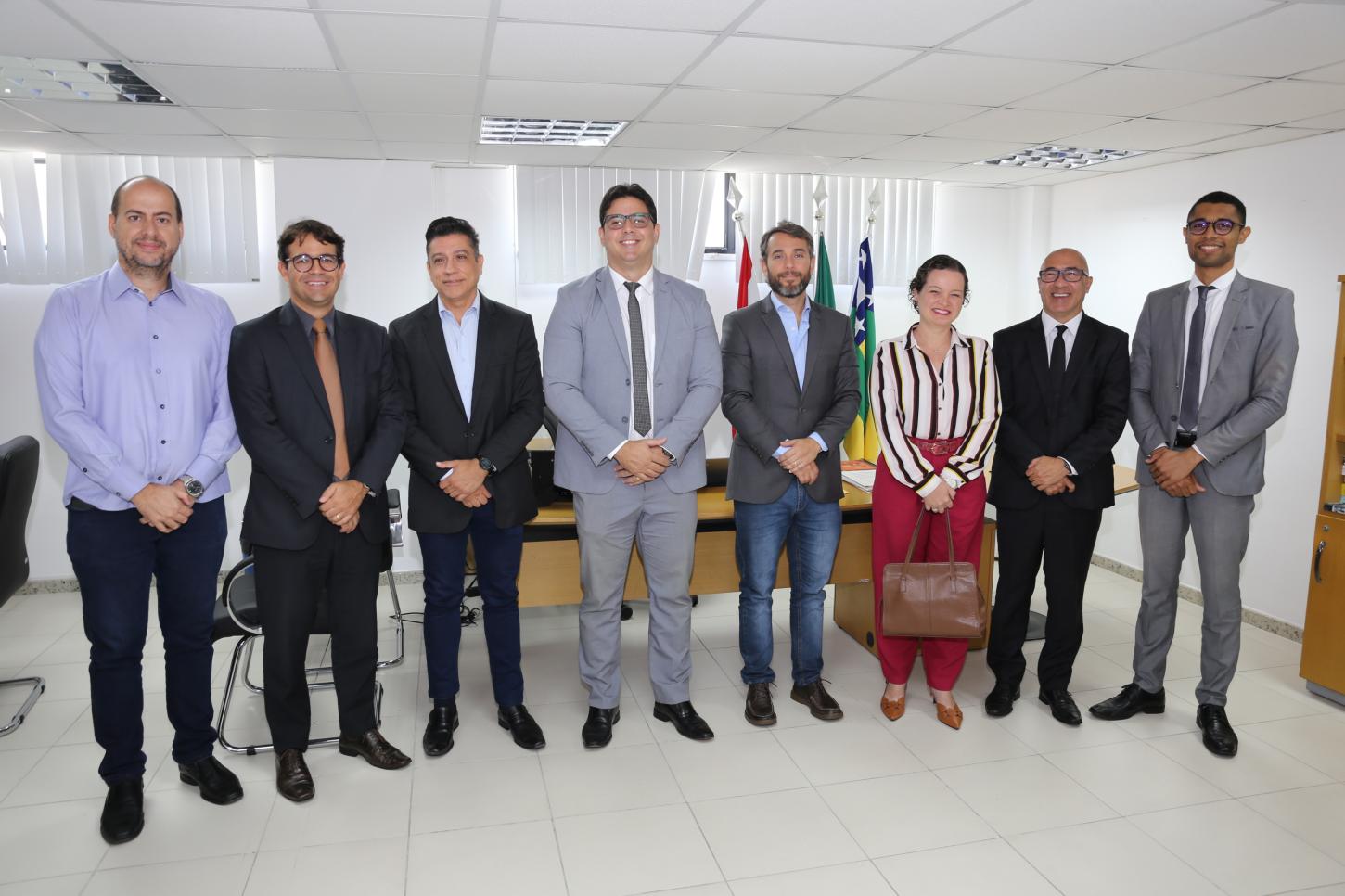 Representantes de fisioterapeutas e terapeutas ocupacionais vão ao MPT-SE