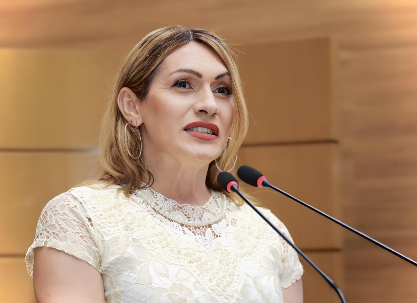 SMTT: Linda Brasil denuncia falta de cumprimento de lei voltada às pessoas com fibromialgia