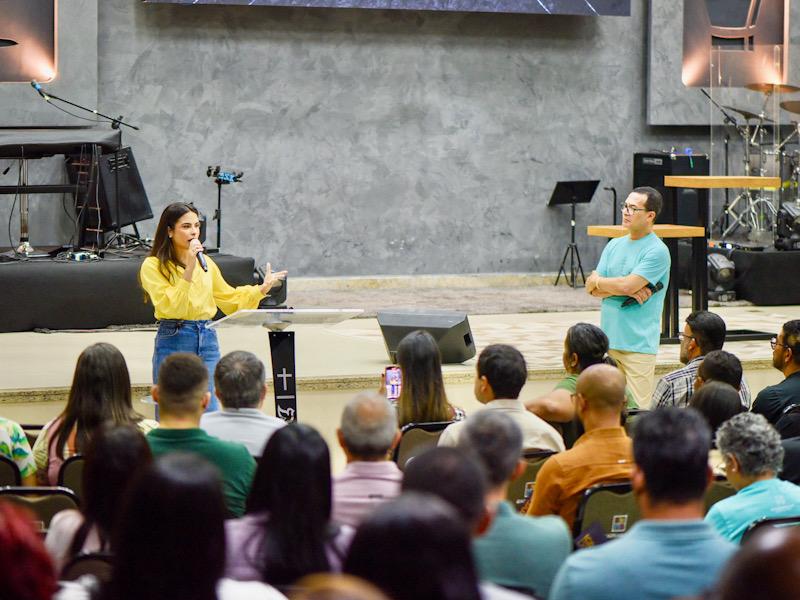 Yandra Moura participa de reunião com pastores e recebe apoio de líderes da Igreja do Evangelho Quadrangular