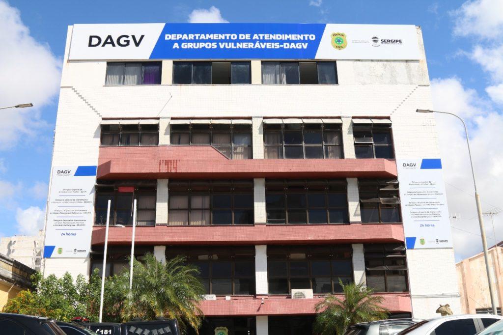 Advogado suspeito de estuprar colega de profissão em Sergipe presta depoimento à polícia em Aracaju