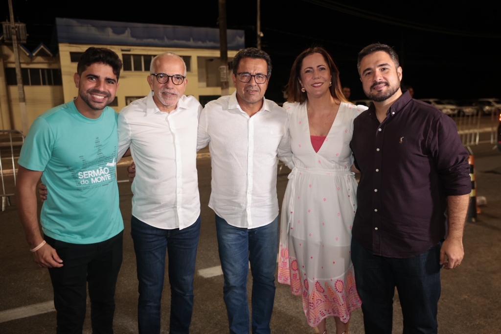 Edvaldo participa de ato evangélico em celebração aos 169 anos de Aracaju
