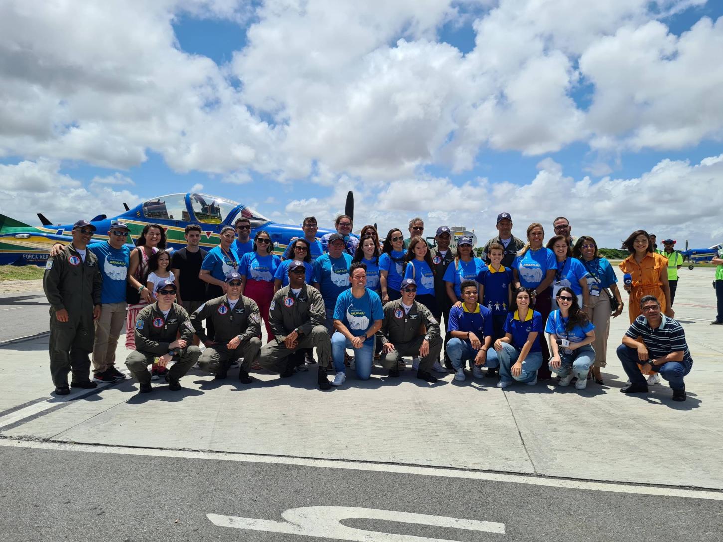 Esquadrilha da Fumaça encanta Aracaju no Aniversário da Cidade
