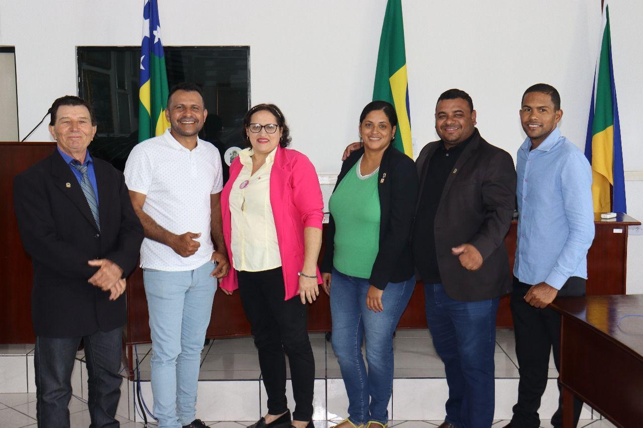 Eu só peço que discutam o orçamento e aprovem, pois enquanto isso não tem salário do servidor, diz prefeito