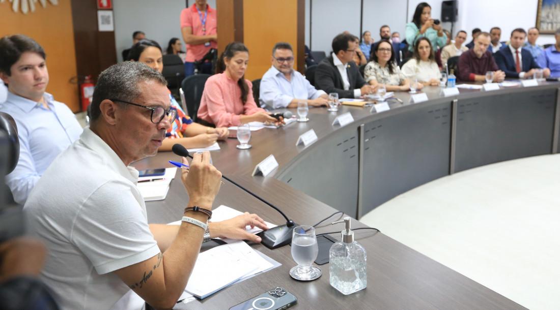 Governador Fábio Mitidieri instala comissão para discutir carreiras da Segurança Pública em Sergipe