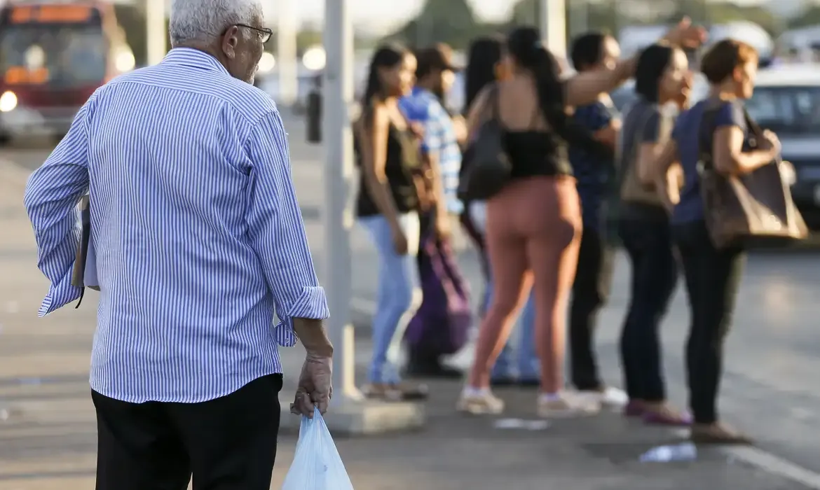 Governo federal antecipa o décimo terceiro de aposentados e pensionistas