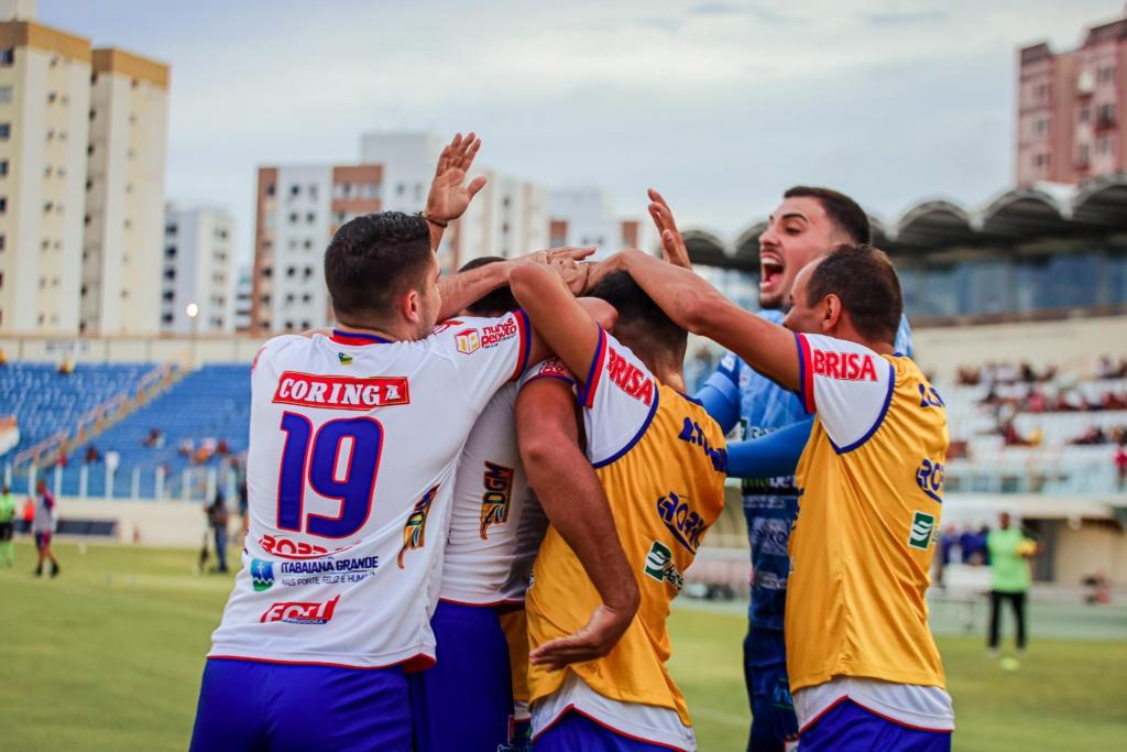 Itabaiana vence Dorense por 2 a 0 na arena Batistão em Aracaju e está nas semifinais do Sergipão