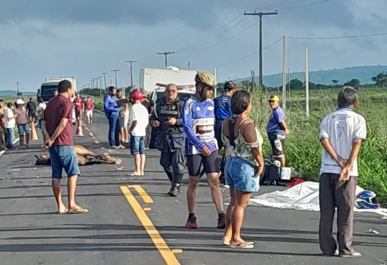 Motociclista morre após colidir com animal solto na pista em Tobias Barreto