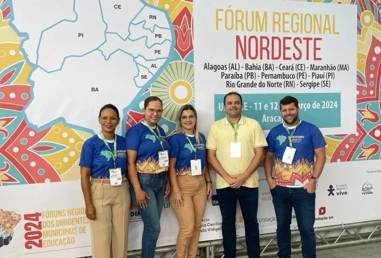 Prefeito participa de fórum voltado para a Educação e compromisso com ensino