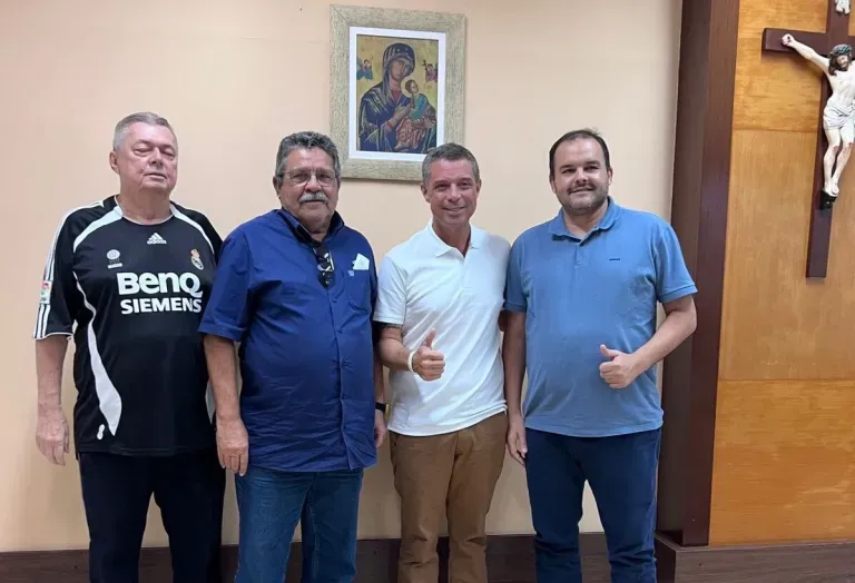 Prefeito se reúne com o governador e trata de obras a serem desenvolvidas em Carira através do 'Acelera Sergipe'