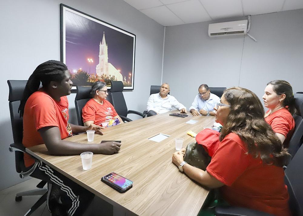 Prefeitura dialoga com a diretoria do sindicato dos professores da rede municipal de Aracaju