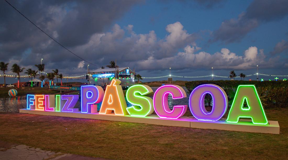Público e comerciantes aprovam estreia da Vila da Páscoa Iluminada