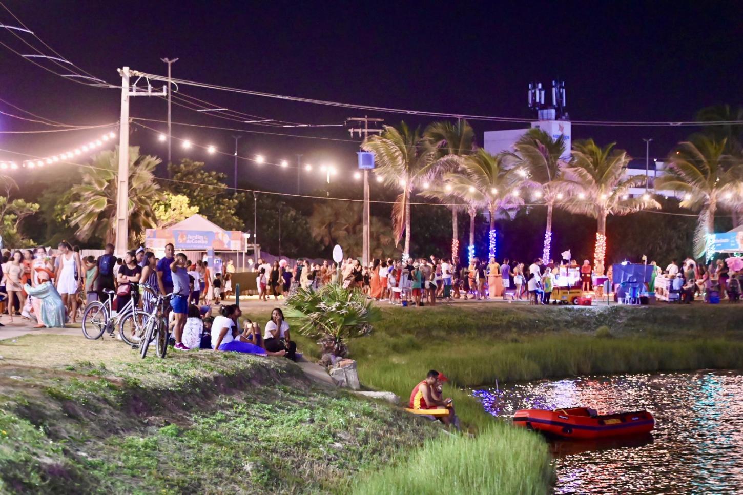Vila da Páscoa Iluminada movimenta as lanchonetes e restaurantes da Orla de Atalaia, em Aracaju