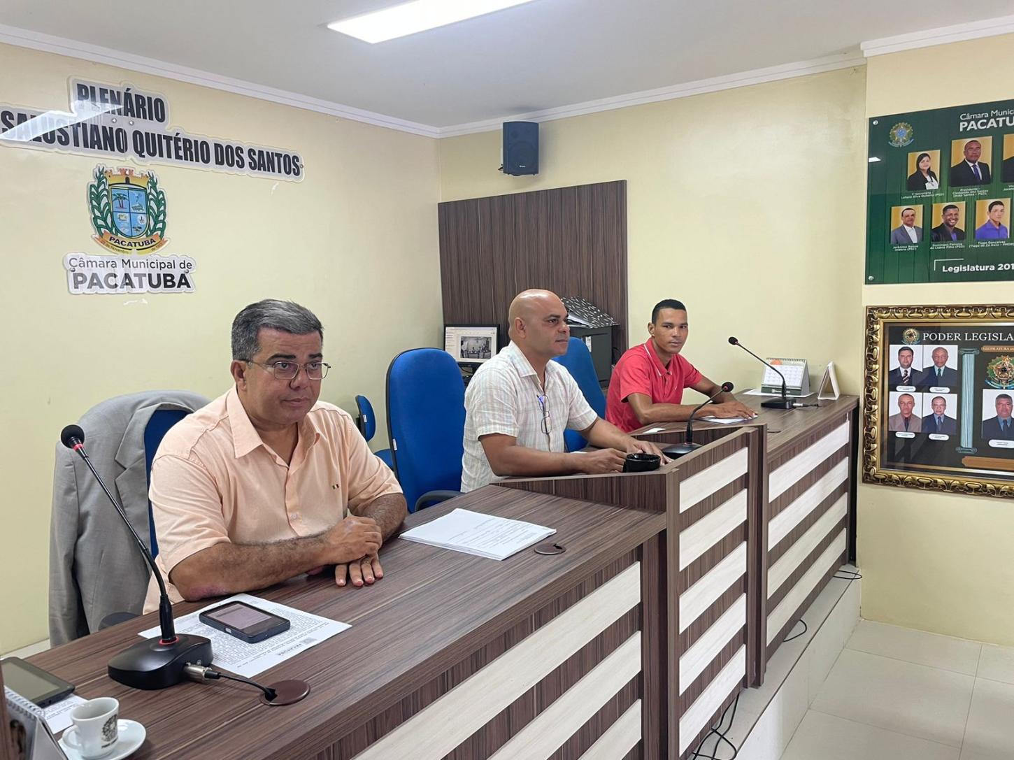 Câmara da Pacatuba discute LDO e criação de Conselho dos Direitos da Mulher