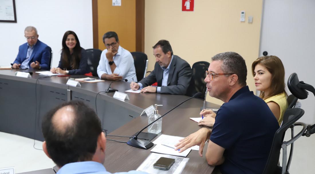 Fábio Mitidieri reúne equipe de governo para discutir política habitacional de Sergipe