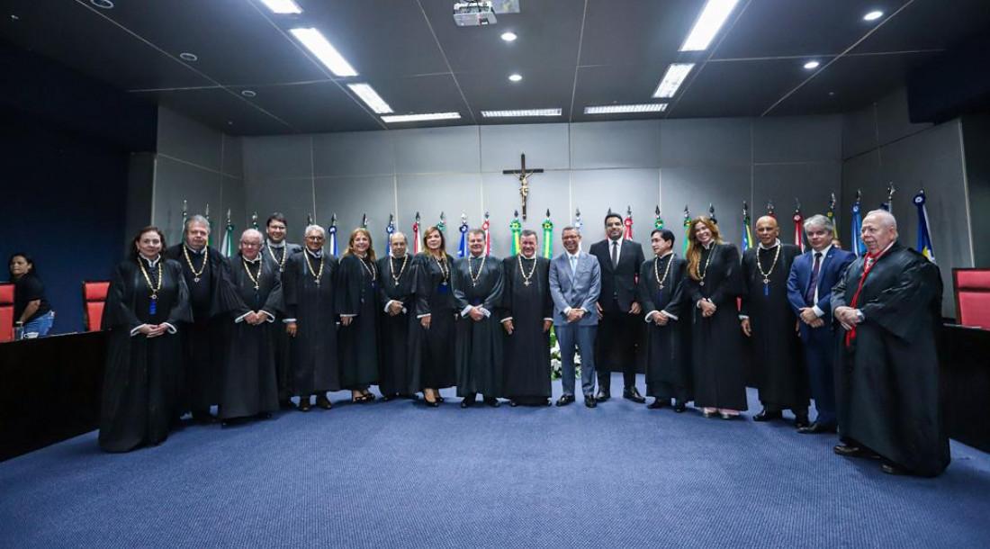 Governador Fábio Mitidieri participa de posse do desembargador José Pereira Neto no TJSE