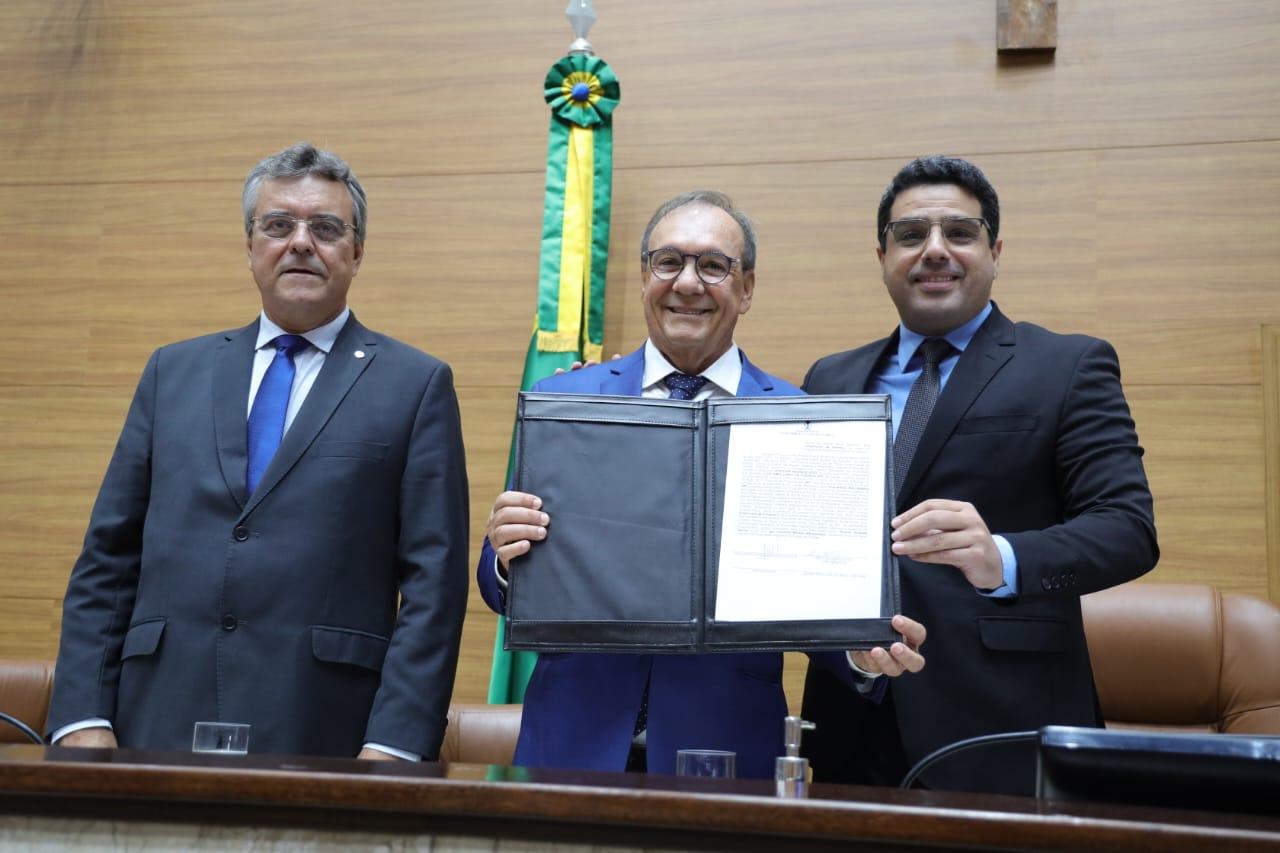 Luiz Fonseca é empossado na Alese como deputado estadual
