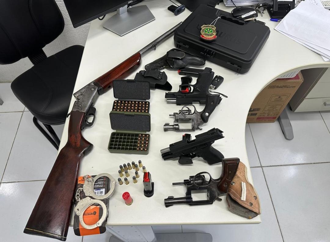 Operação conjunta apreende cinco armas e quase 80 munições em Amparo de São Francisco