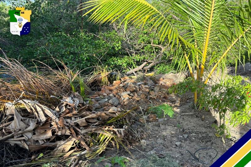 Policia Militar prende homem suspeito de aterrar área de mangue no Bairro Santos Dumont, em Aracaju