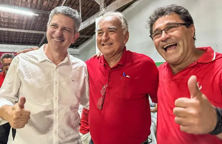 Rogério Carvalho prestigia lançamento de pré-candidatura de Ginaldo Bitencourt à prefeitura em Indiaroba