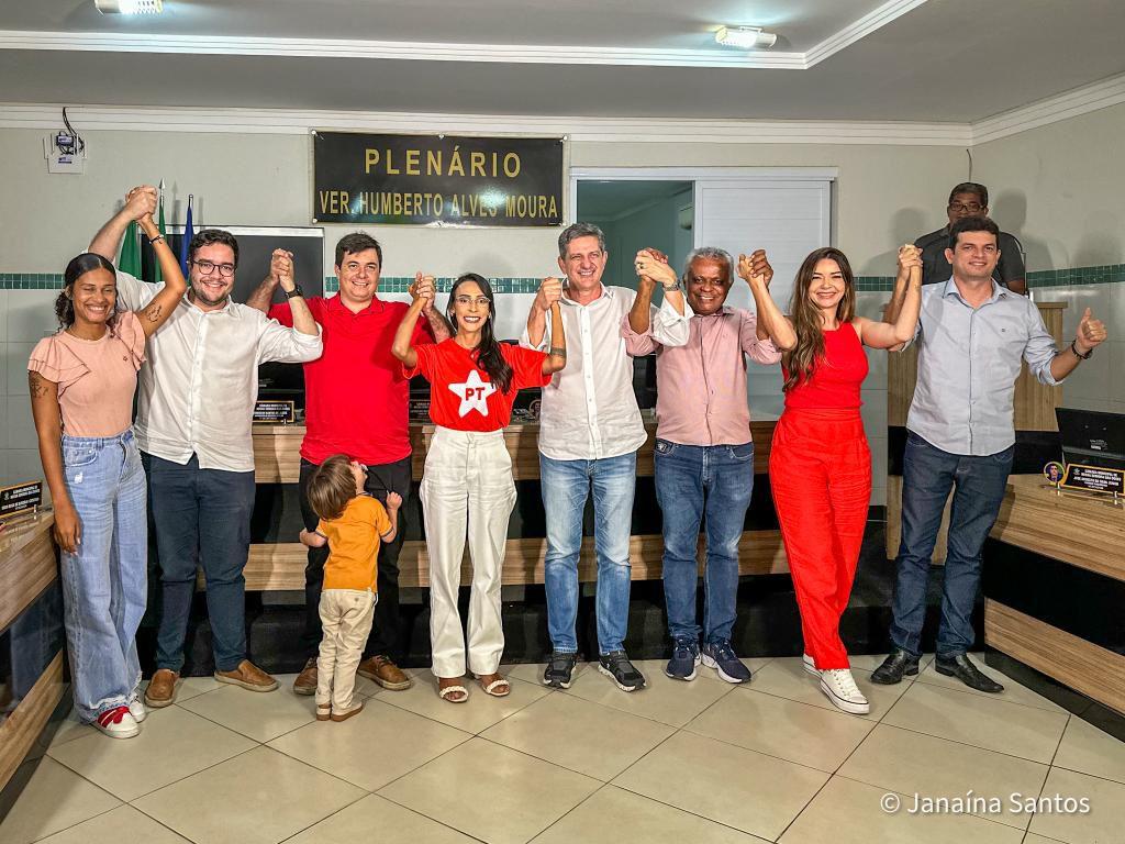 Rogério prestigia ato de filiação de Drª Thamires Souza, de Dores, ao PT