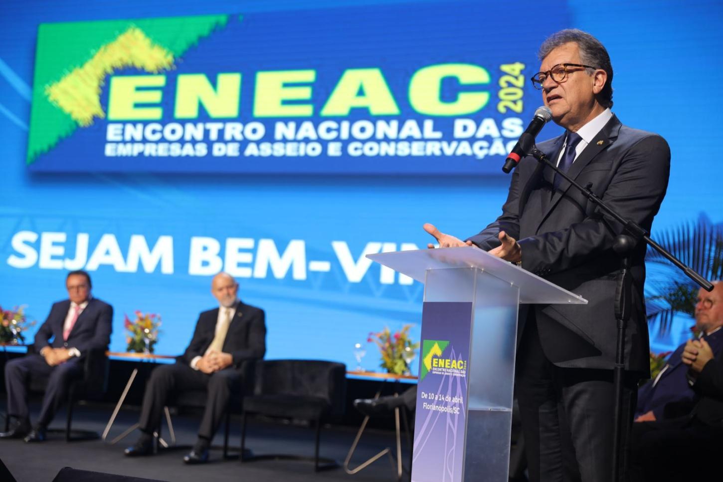 Senador Laércio Oliveira fala sobre a Reforma Tributária no maior evento do setor de serviços