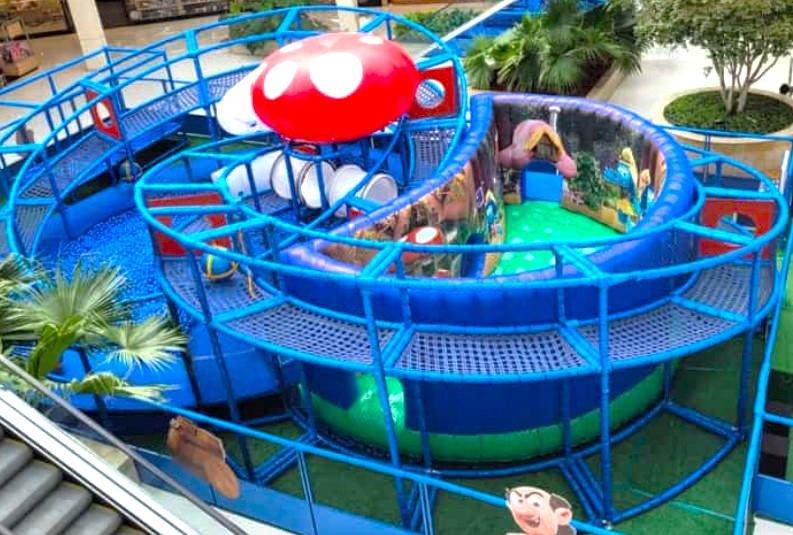 Vila dos Smurfs é mais uma atração divertida que chega ao RioMar Aracaju