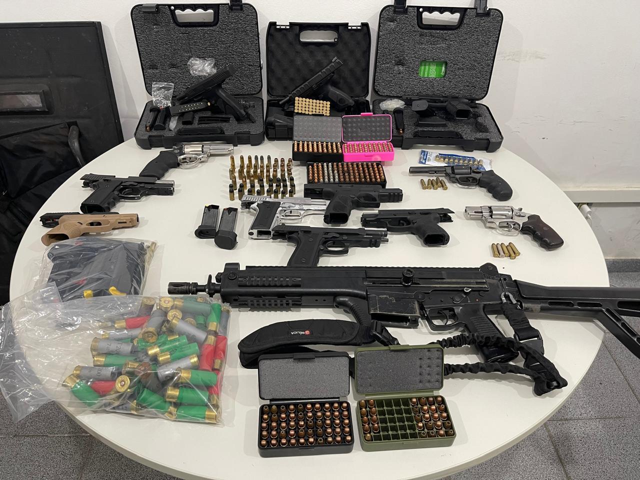 Ação conjunta cumpre mandados de prisão e apreende armas e munições em Aracaju, Itabaiana e Moita Bonita