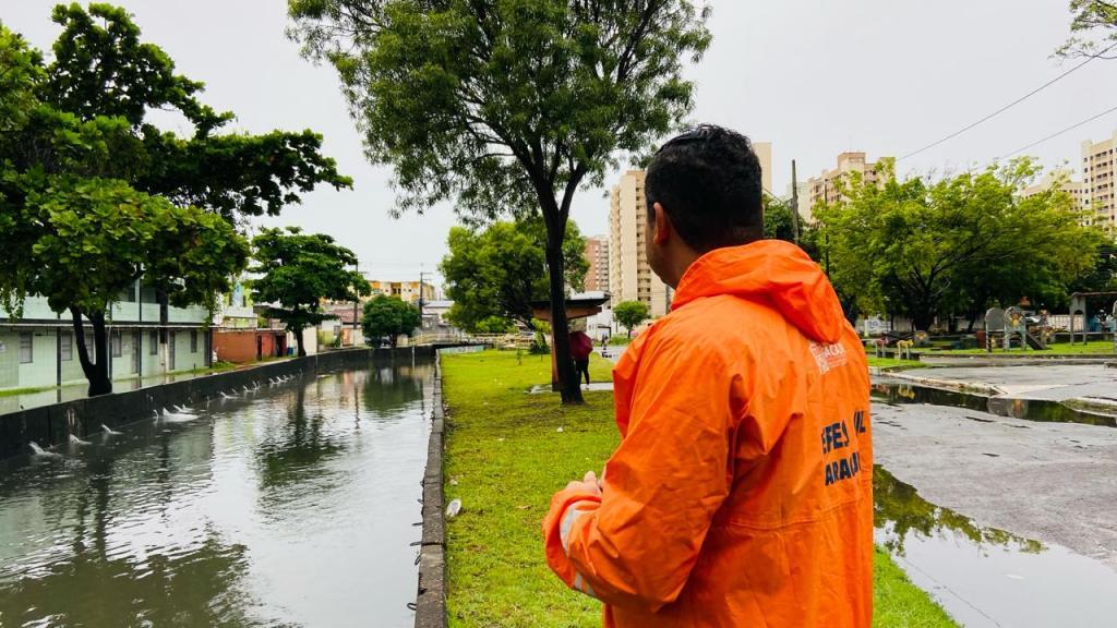 Defesa Civil emite alerta para continuidade das chuvas em Aracaju