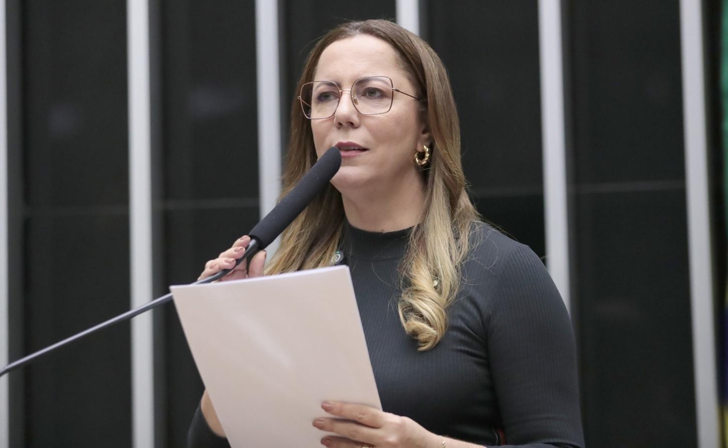 Delegada Katarina parabeniza a atuação de Divisão de Inteligência de Sergipe no Rio Grande do Sul
