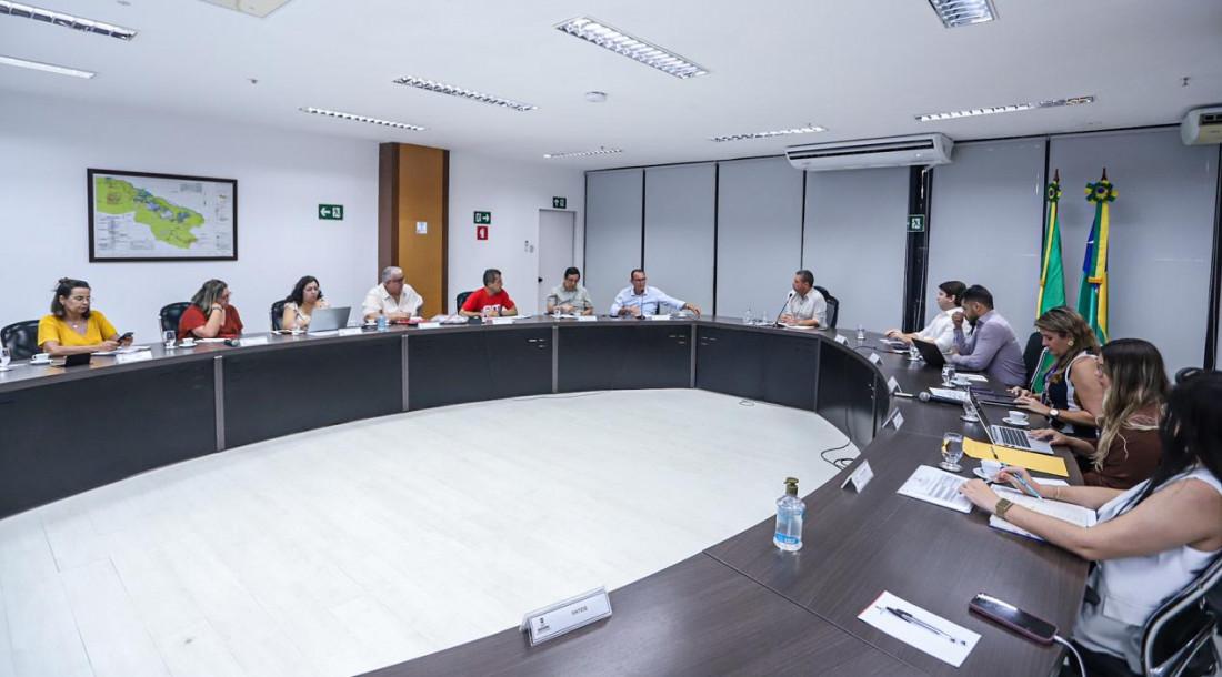Governador Fábio Mitidieri recebe o Sindicato da Educação em mais uma mesa de diálogo