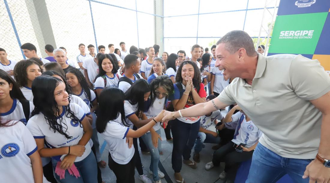 Governo de Sergipe entrega reforma de escola centenária em Propriá e outra em Cedro de São João