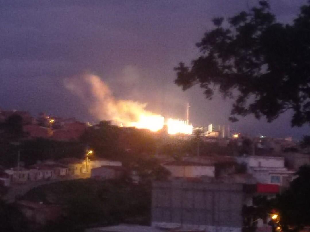 Incêndio atinge subestação e afeta fornecimento de energia em Porto da Folha