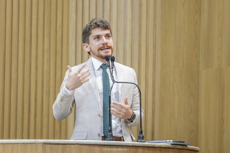 Licenciamento autodeclaratório: “PL pode abrir brecha para construções irregulares”, alerta Breno Garibalde