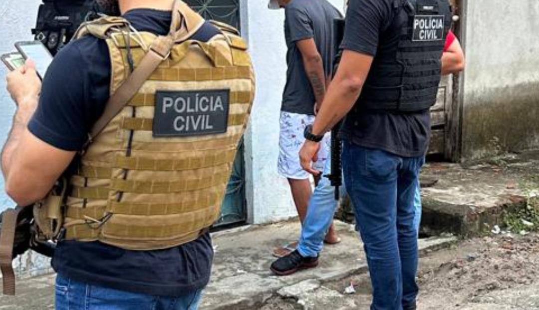 Operação da Polícia Civil prende três investigados por morte de homem em condição de rua em Propriá