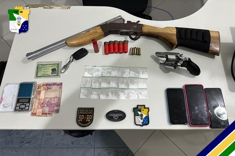PM apreende duas armas, recupera motocicleta roubada e suspeito morre em confronto no Santos Dumont