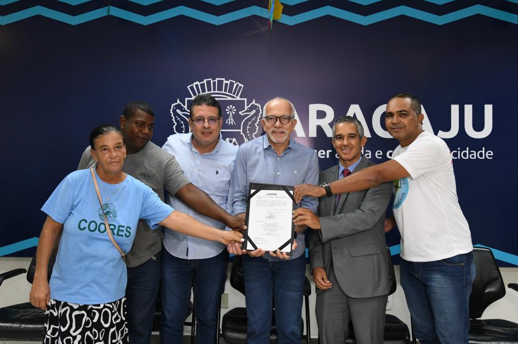 PMA assina contrato para operação da Central de Cooperativas de Recicláveis