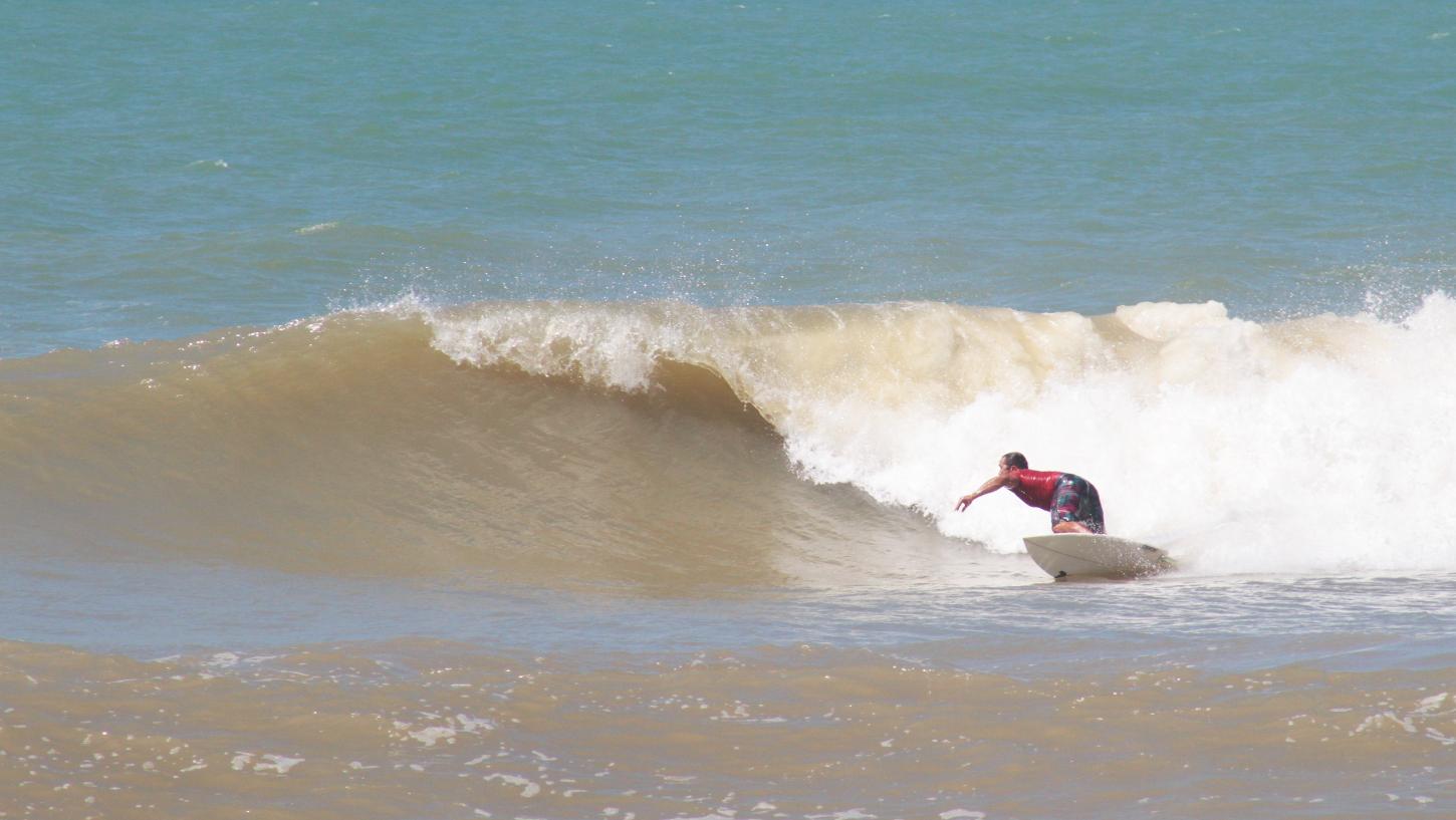 Sergipe recebe circuito brasileiro de surfe na praia da Caueira