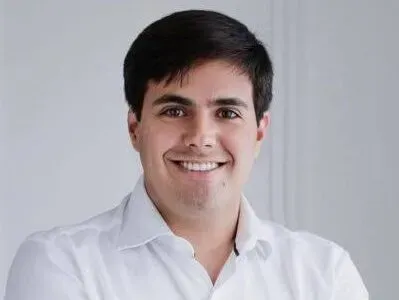 Talysson de Valmir lidera corrida eleitoral em Areia Branca