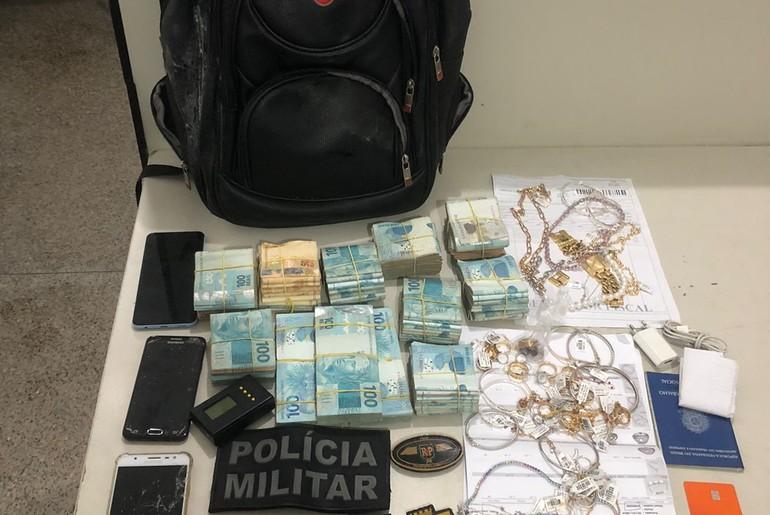 Três homens são presos por assaltarem uma no joalheria no Jardins, em Aracaju
