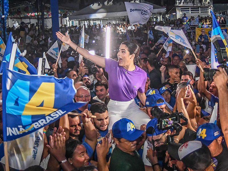 Yandra Moura mostra força e densidade com lançamento de pré-candidatura no bairro 18 do Forte