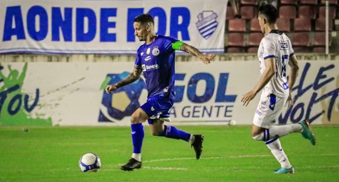 Confiança perde para o CSA por 1 a 0 na estreia de Mazola Júnior
