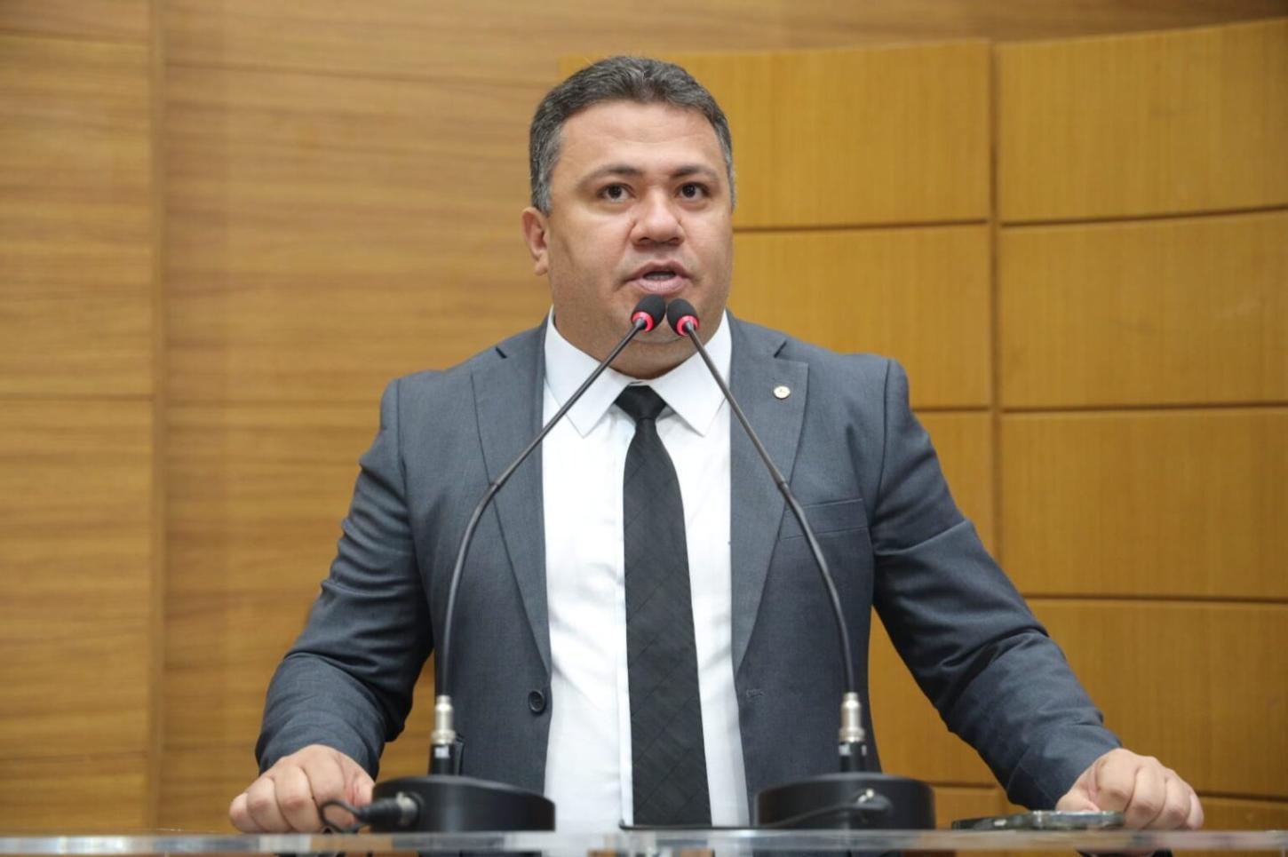 Deputado Kaká Santos cobra providências para melhorias em estrada