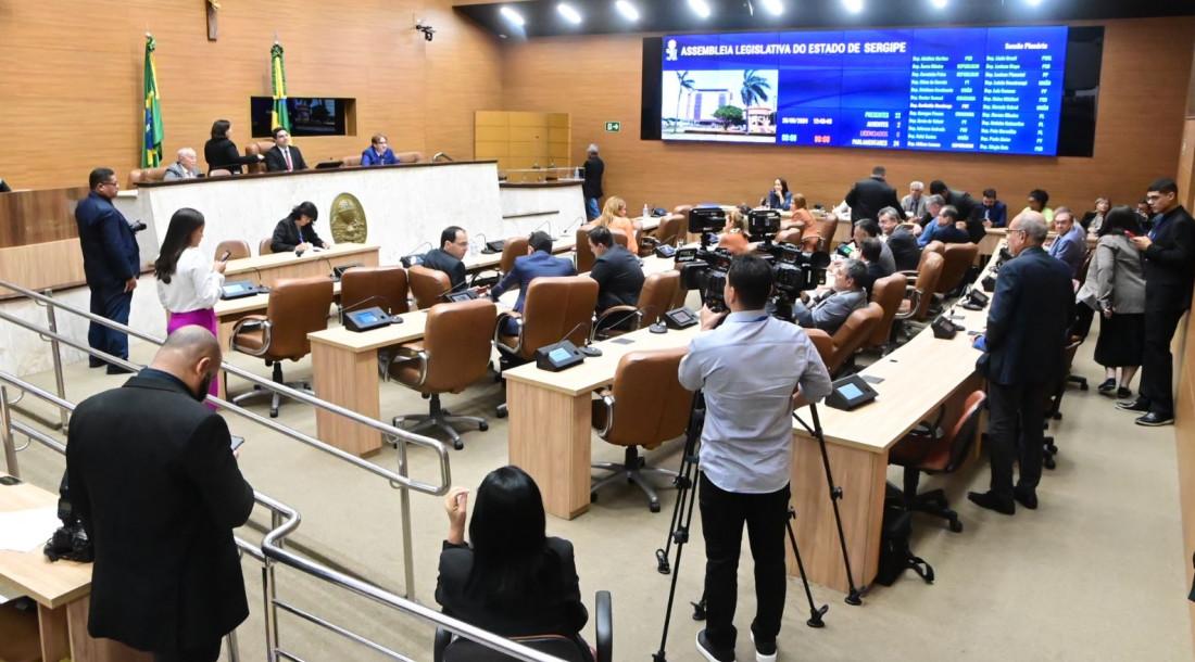 Governo de Sergipe reduz altura mínima para ingresso como soldado nos concursos para PM e CBM