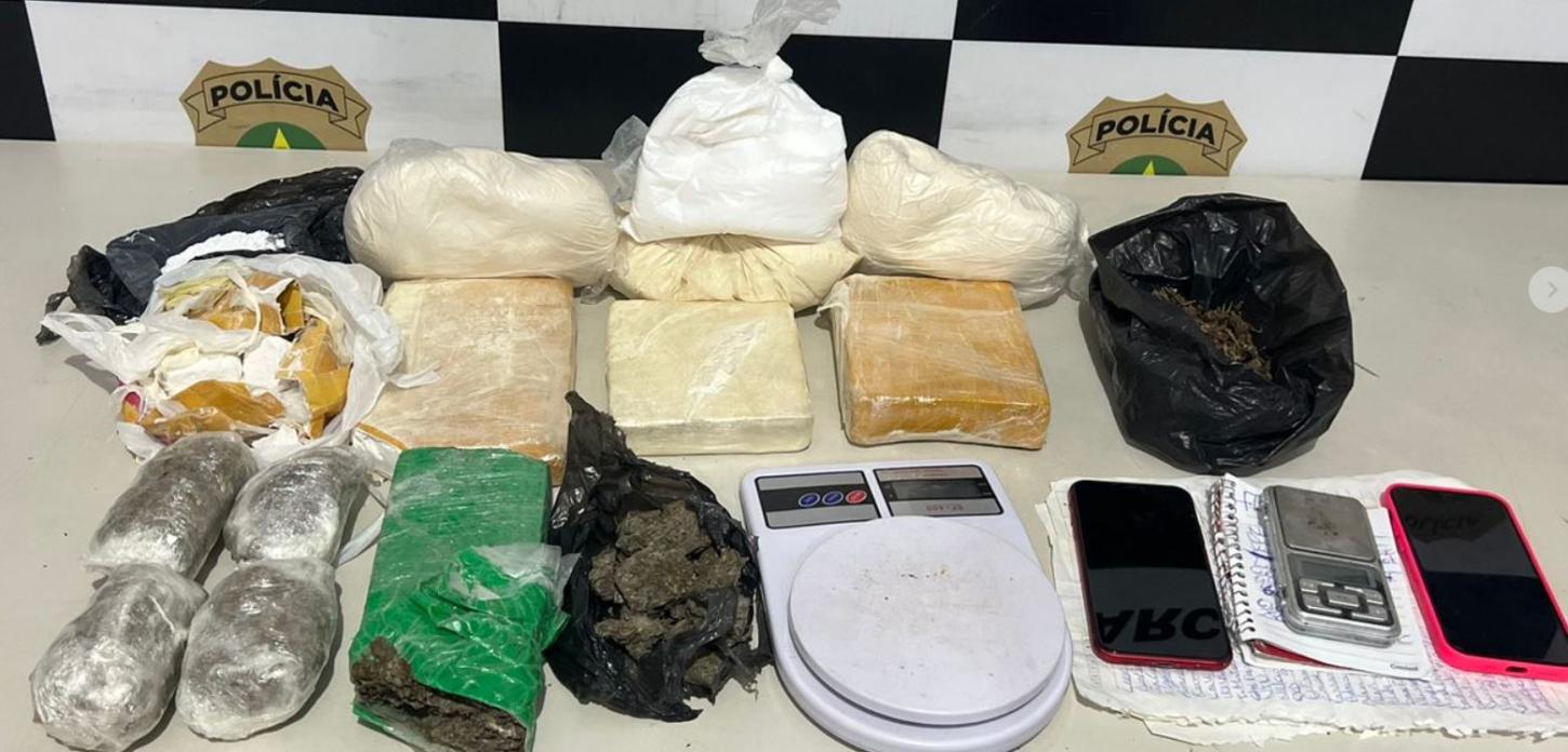 Operação da Polícia Civil em Propriá prende cinco investigados por tráfico e apreende 5 quilos de drogas
