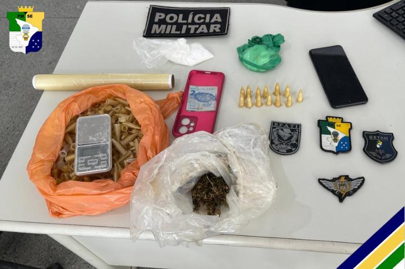 Policia Militar prende mulher suspeita de tráfico de drogas e apreende maconha e cocaína em Itabaiana
