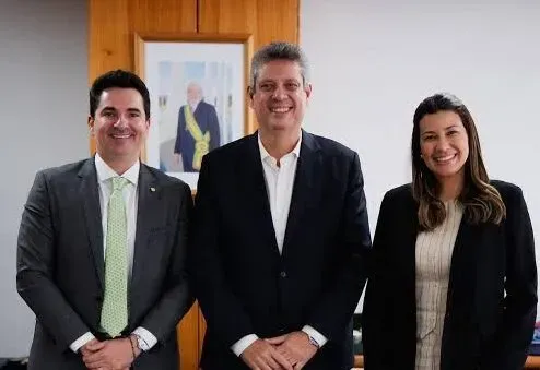 Ao lado de Hilda e Gustinho, Márcio anuncia investimentos em Lagarto
